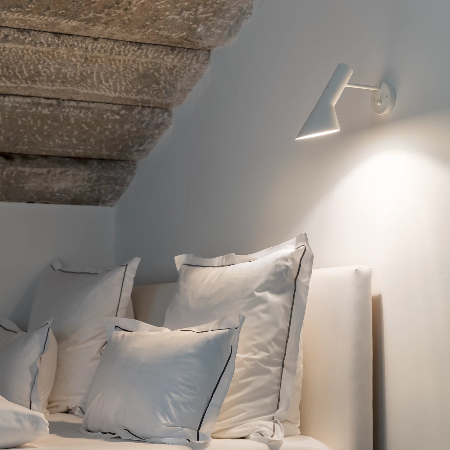 Louis Poulsen AJ Wall Light