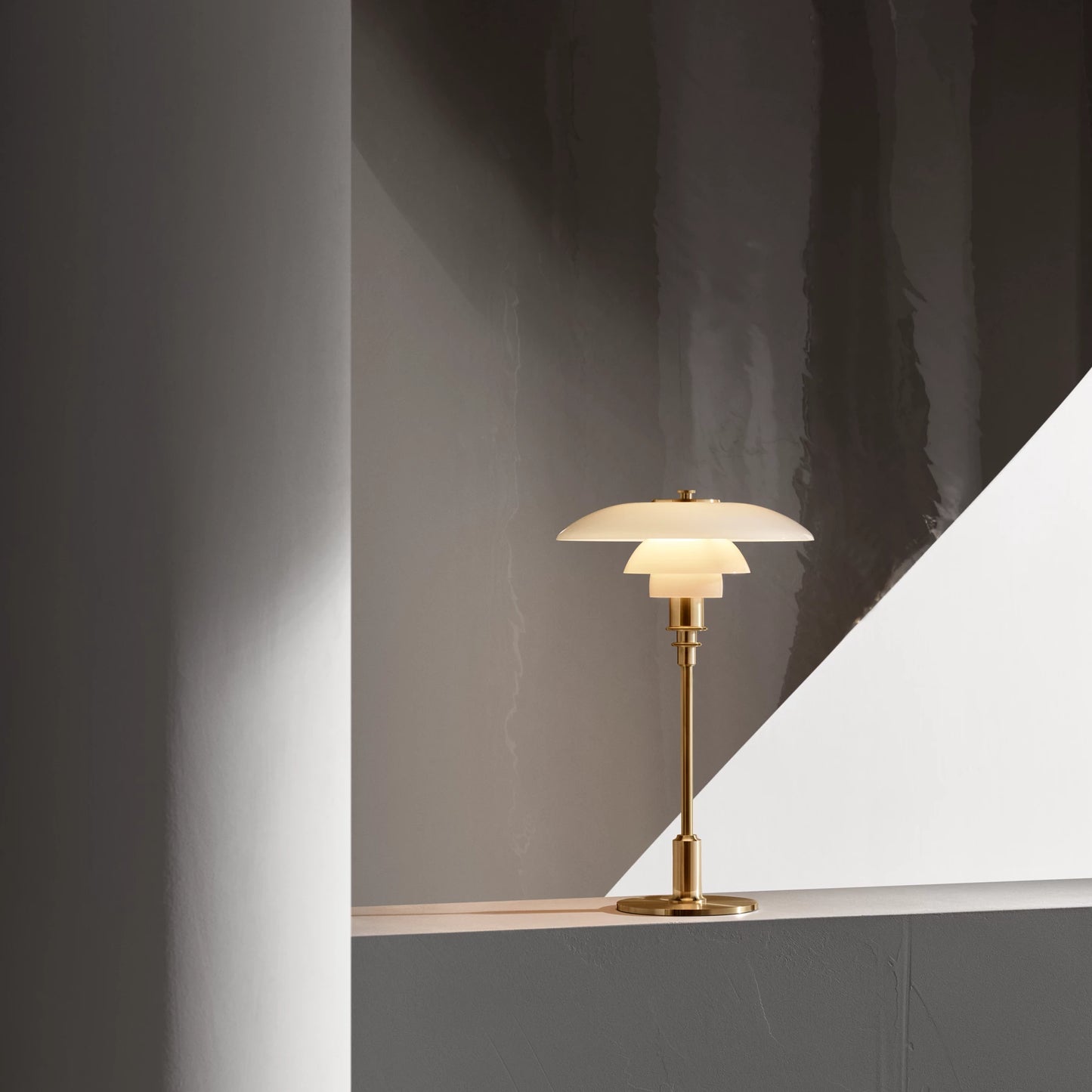 Louis Poulsen PH 3/2 Table Lamp