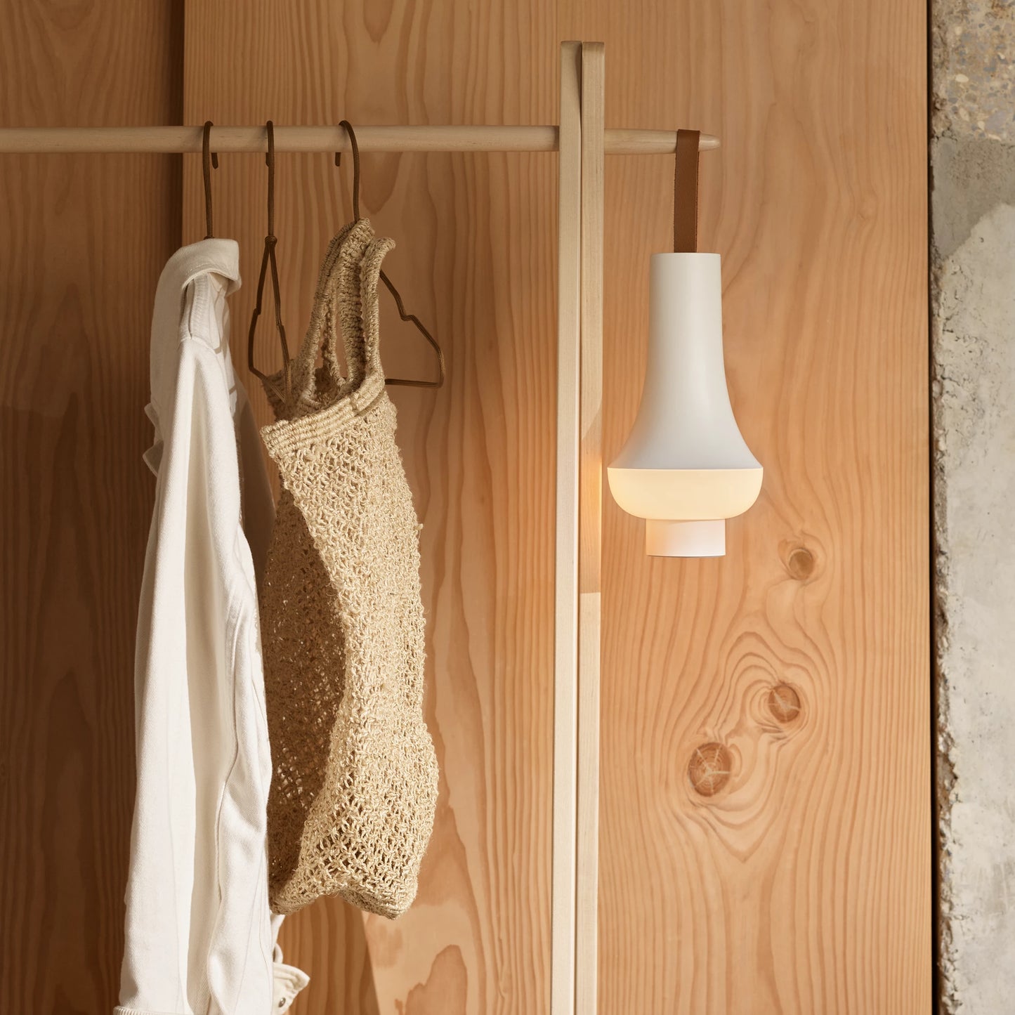 Louis Poulsen Tomoshi Portable lamp