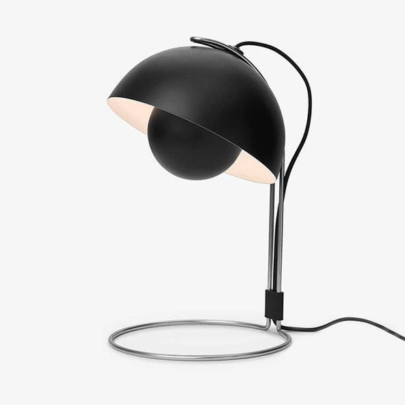 &Tradition Flowerpot VP4 Table Lamp