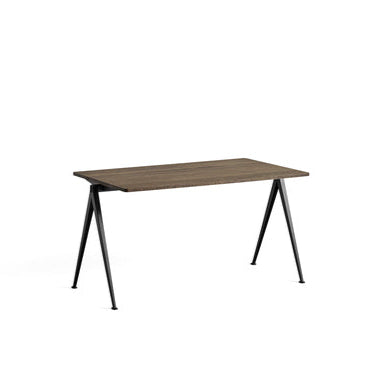 Hay Pyramid Table 01