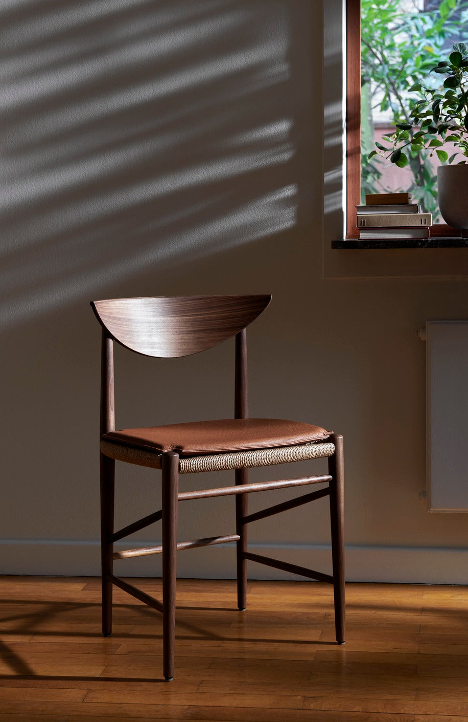 &Tradition Drawn HM3 Chair