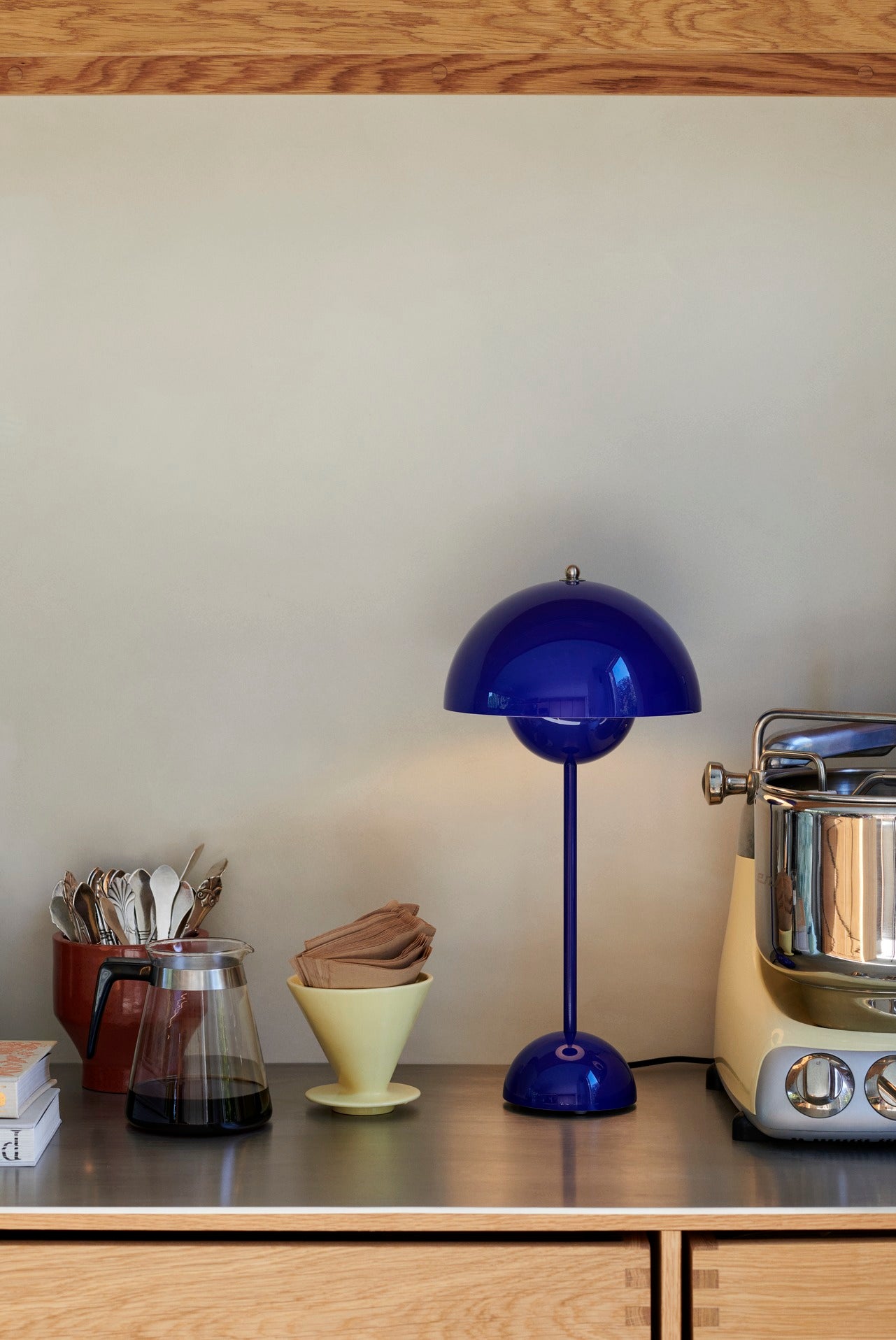 &Tradition Flowerpot VP3 Table Lamp