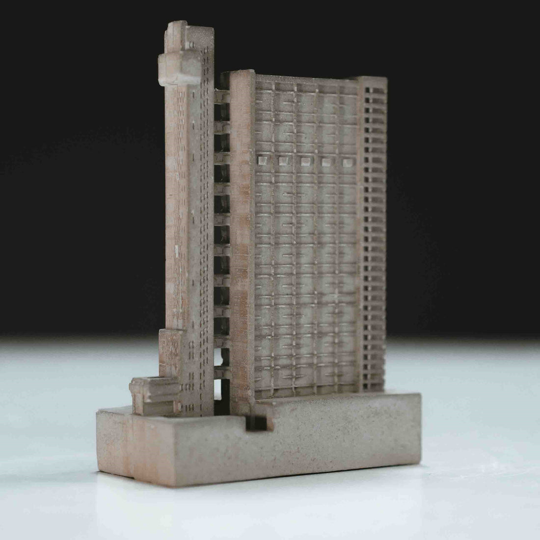 Spaceplay Mini 017: Trellick Tower