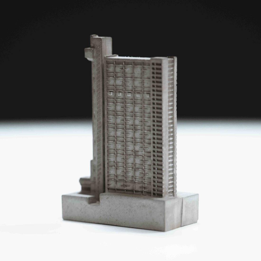 Spaceplay Mini 017: Trellick Tower
