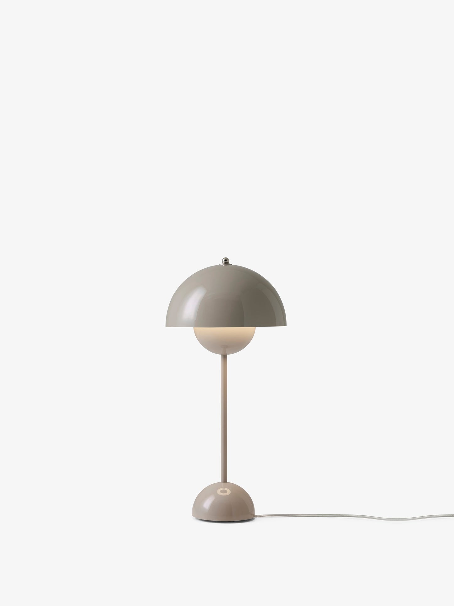 &Tradition Flowerpot VP3 Table Lamp