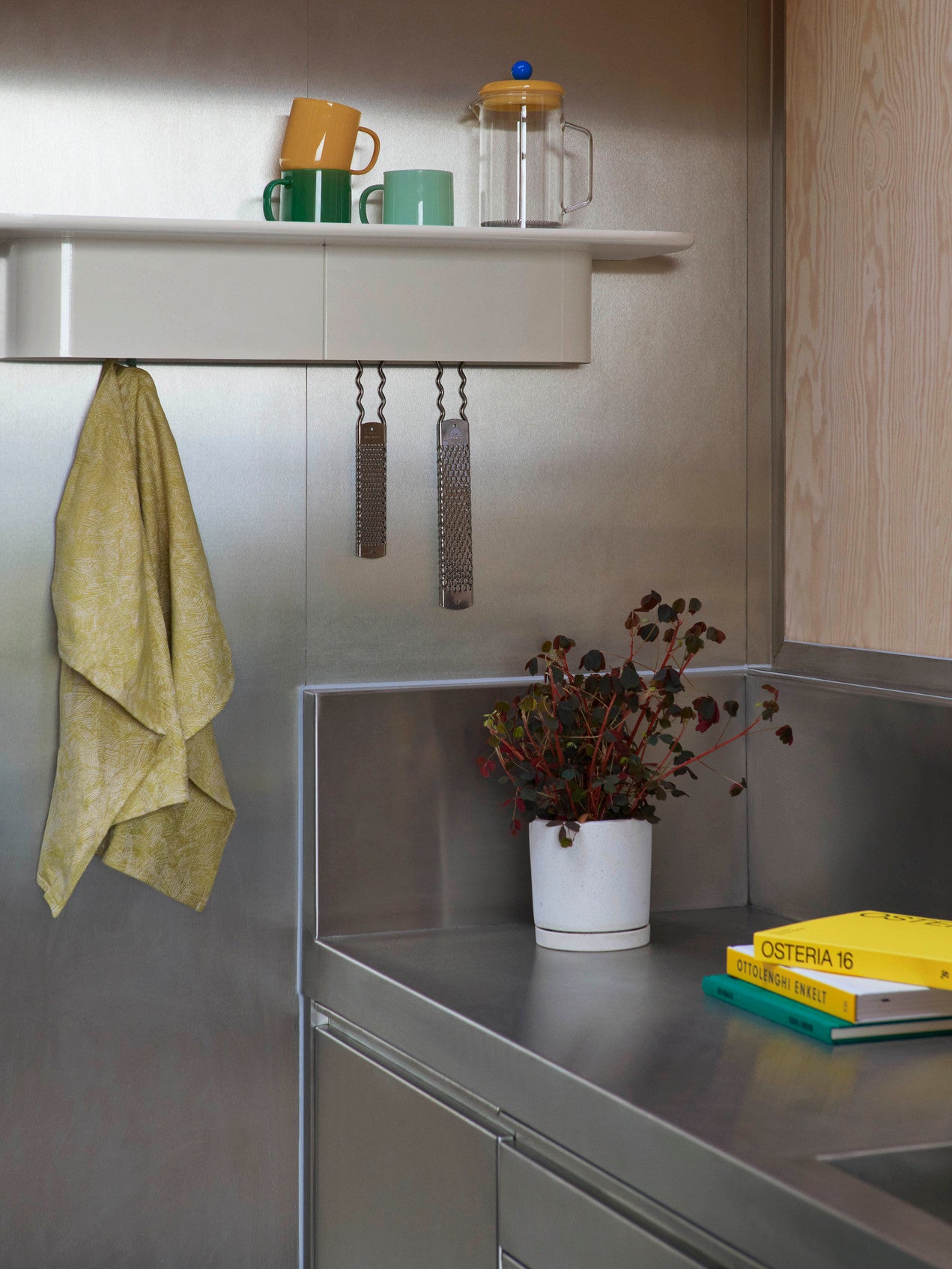 Hay Korpus Shelf