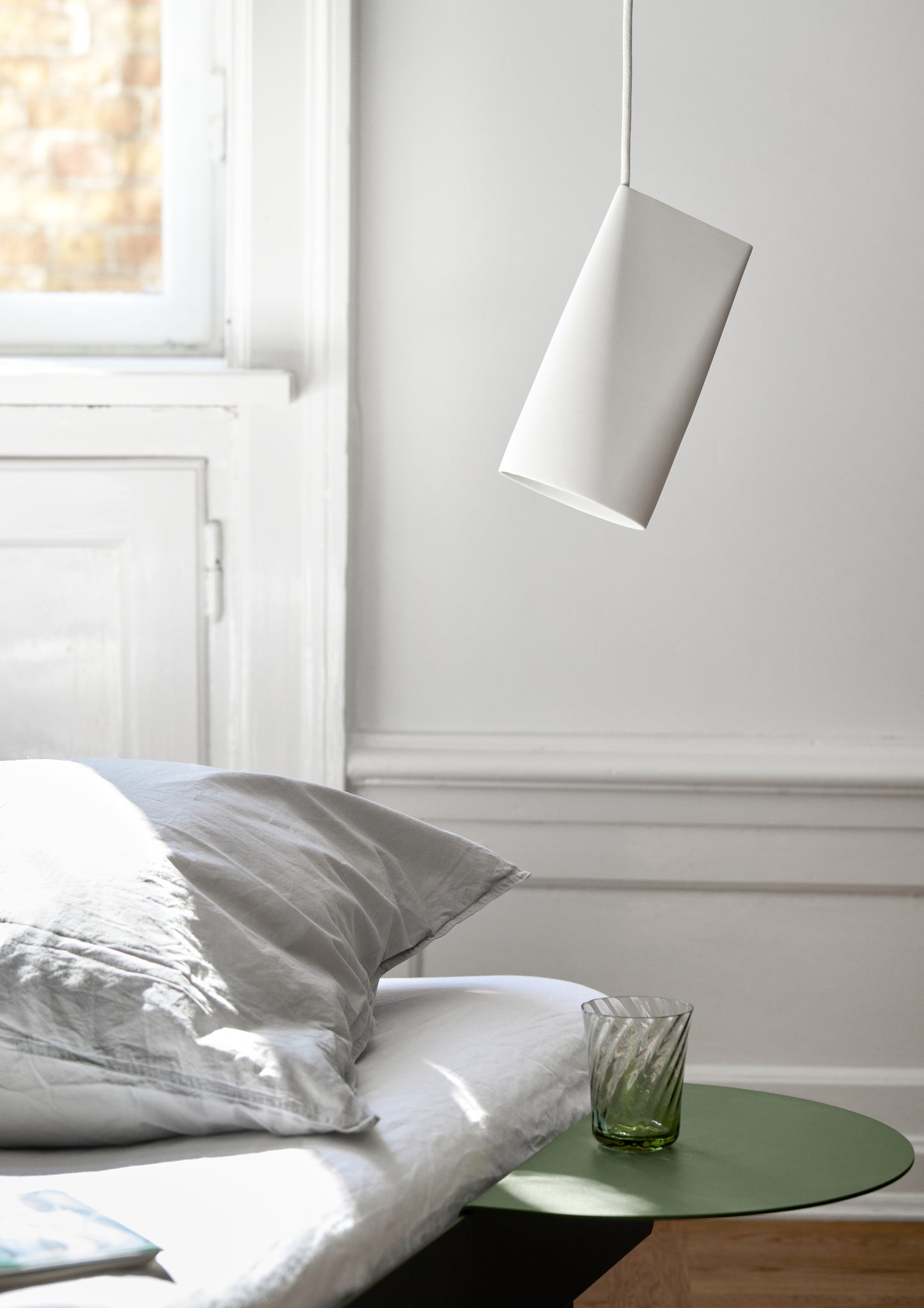 Moebe Bed: 90cm Low