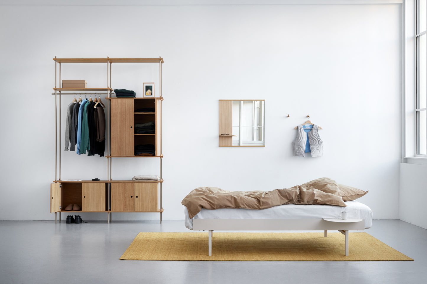 Moebe Expandable Bed: 90-180cm High