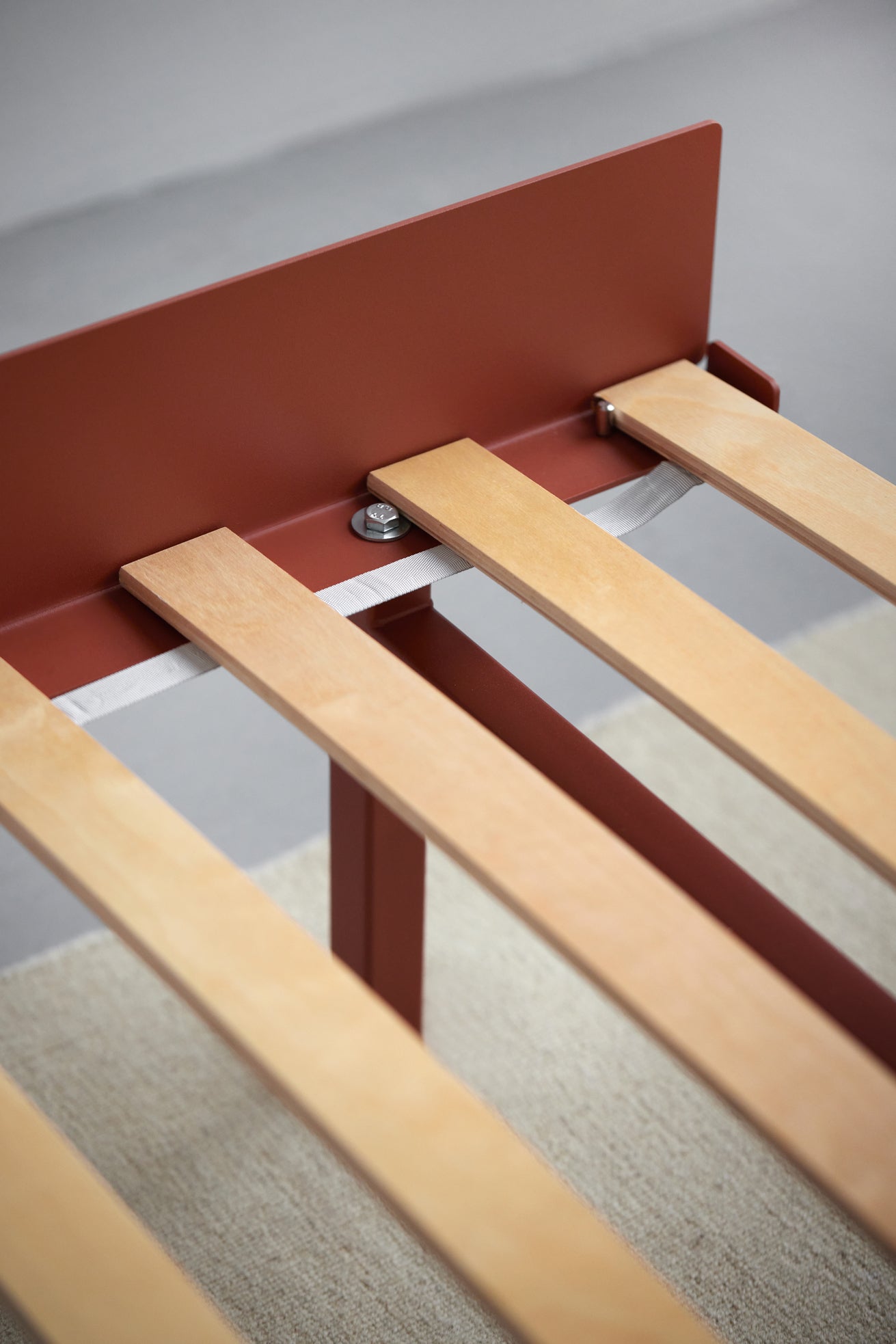 Moebe Expandable Bed: 90-180cm High