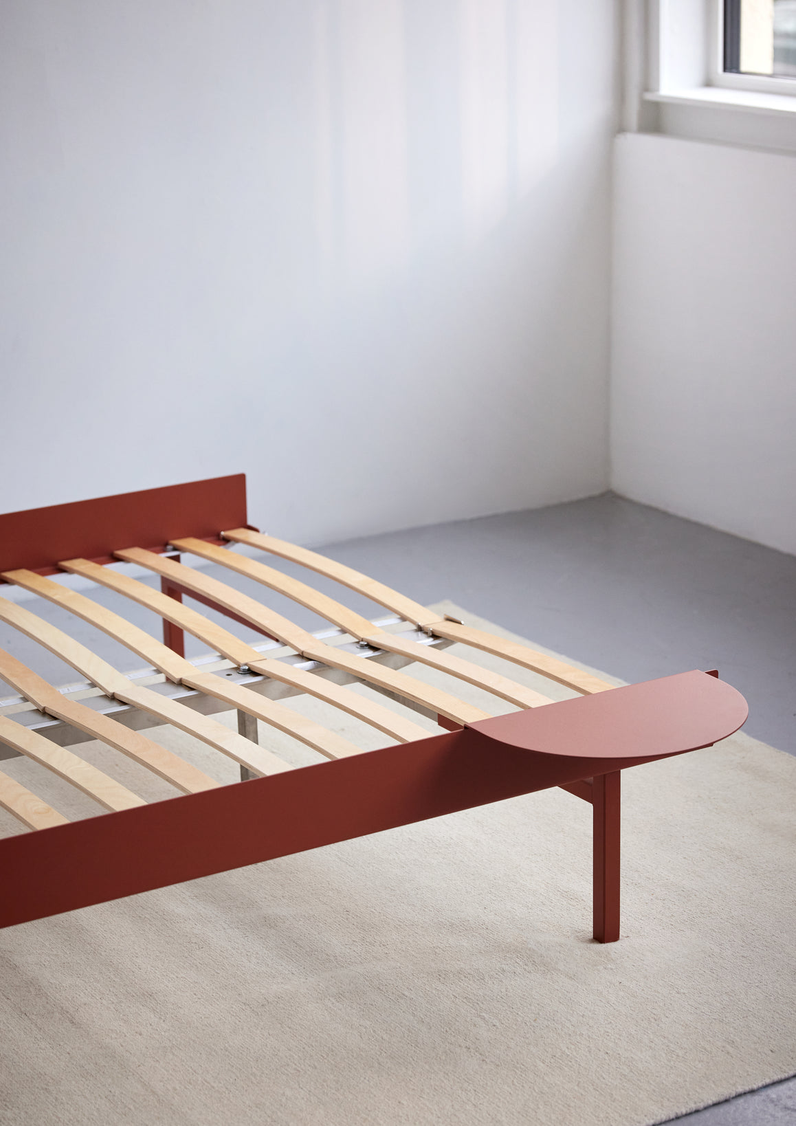 Moebe Expandable Bed: 90-180cm High