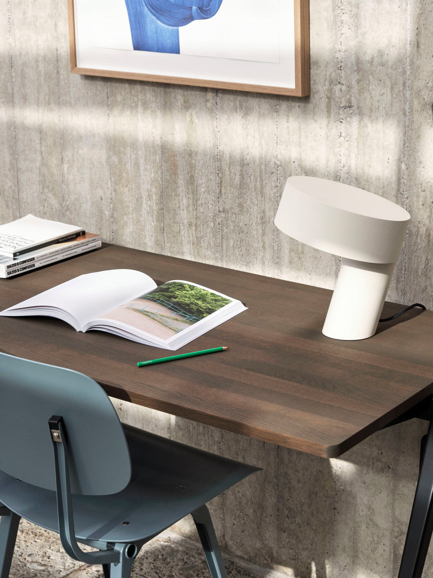 Hay Pyramid Table 01