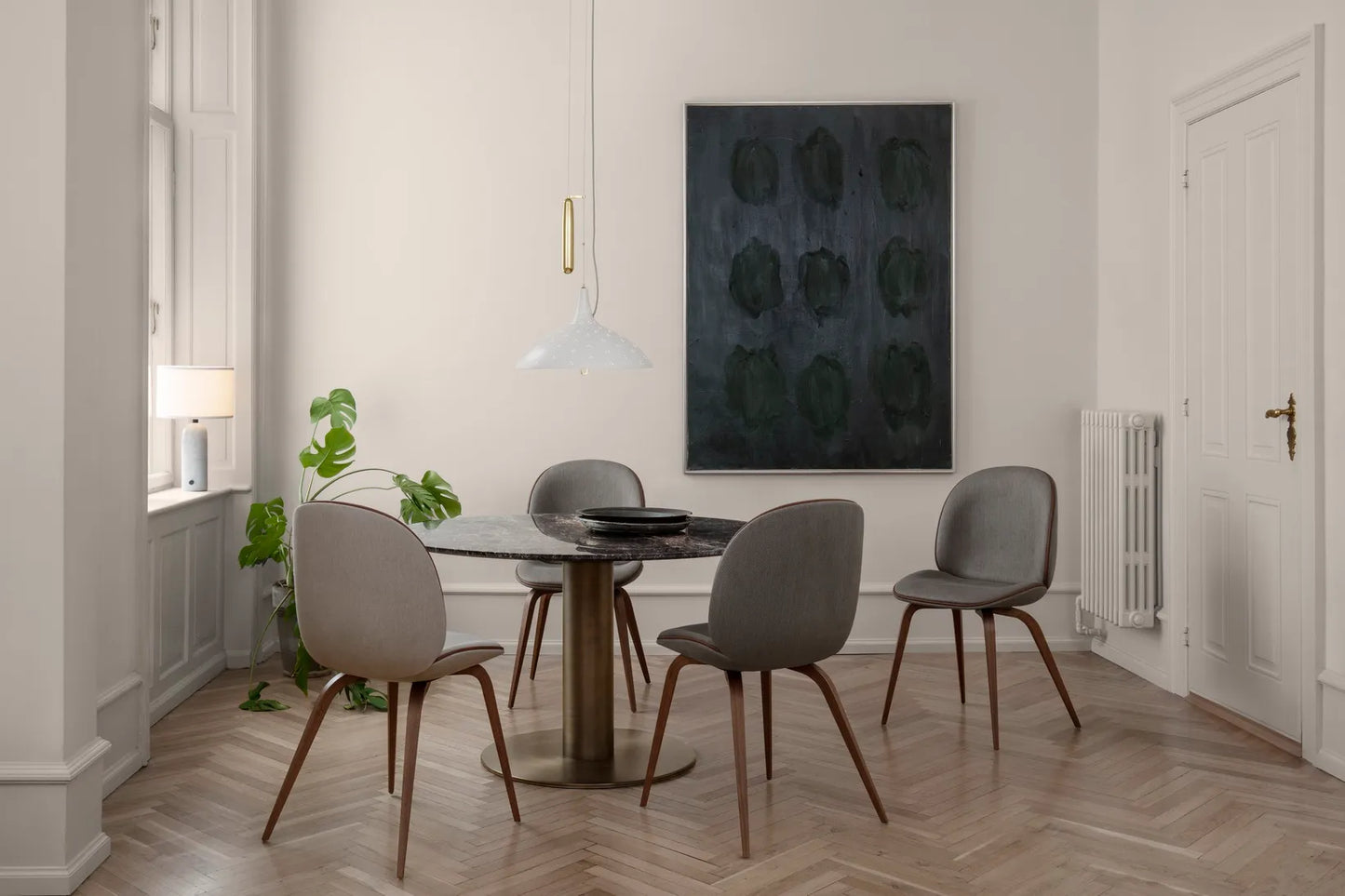 GUBI Table 2.0 Dining Table - Brass Base