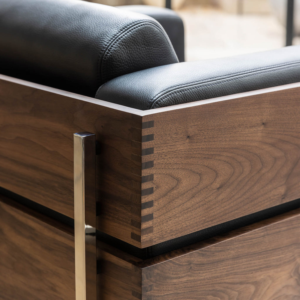 Case Forum Armchair