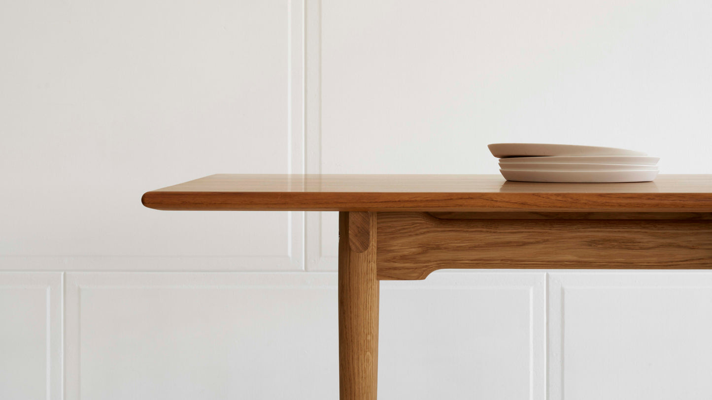 Carl Hansen & Son CH327 Dining Table