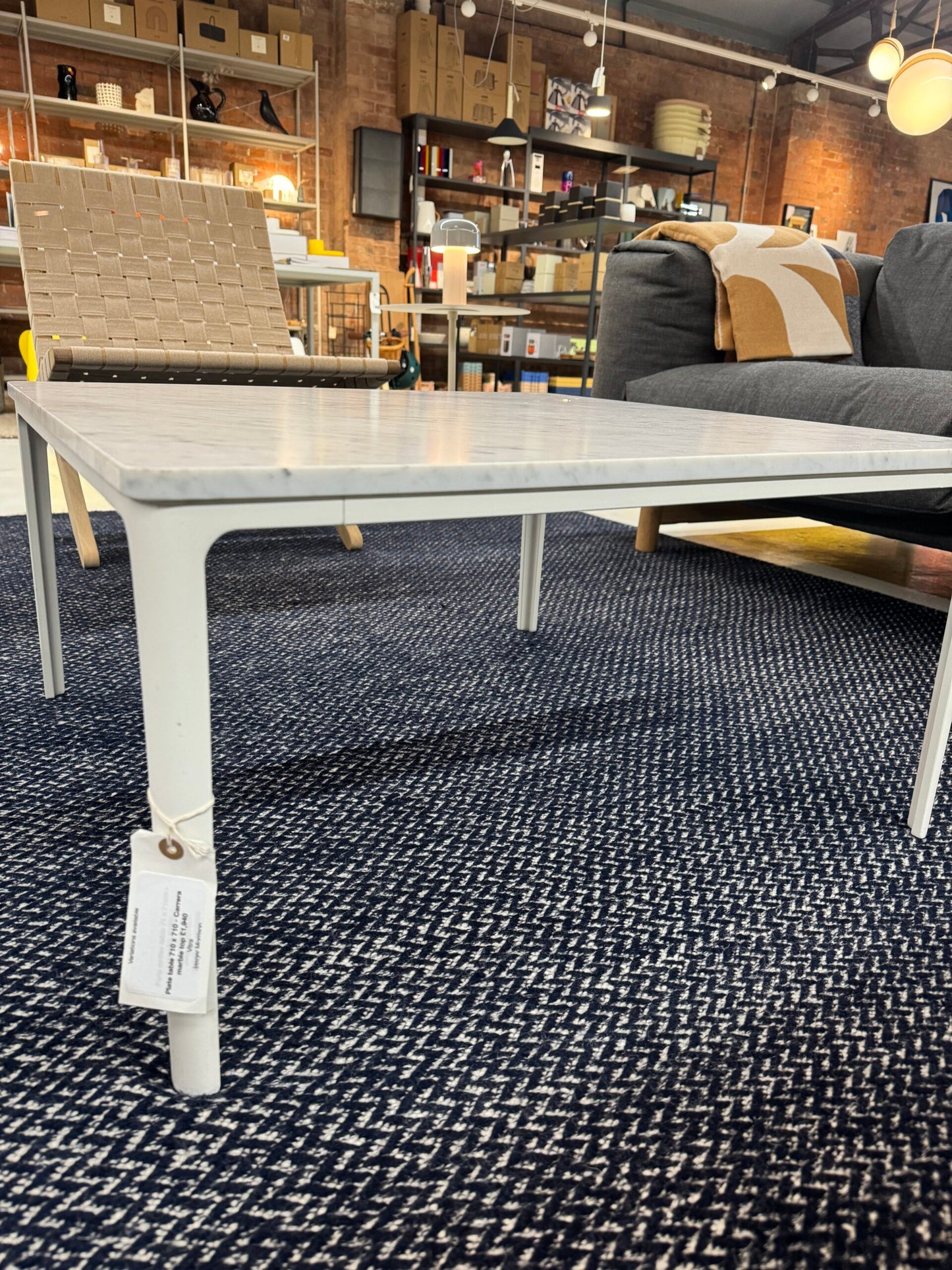 Vitra Plate Coffee Table 71 x 71cm Ex-display