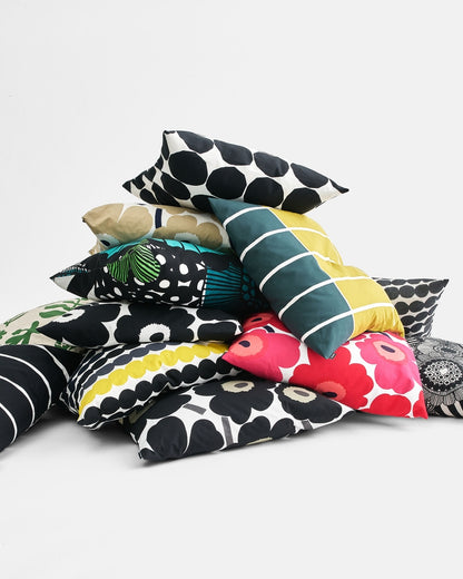 Marimekko Pieni Kukkaro Siirtolapuutarha Cushion