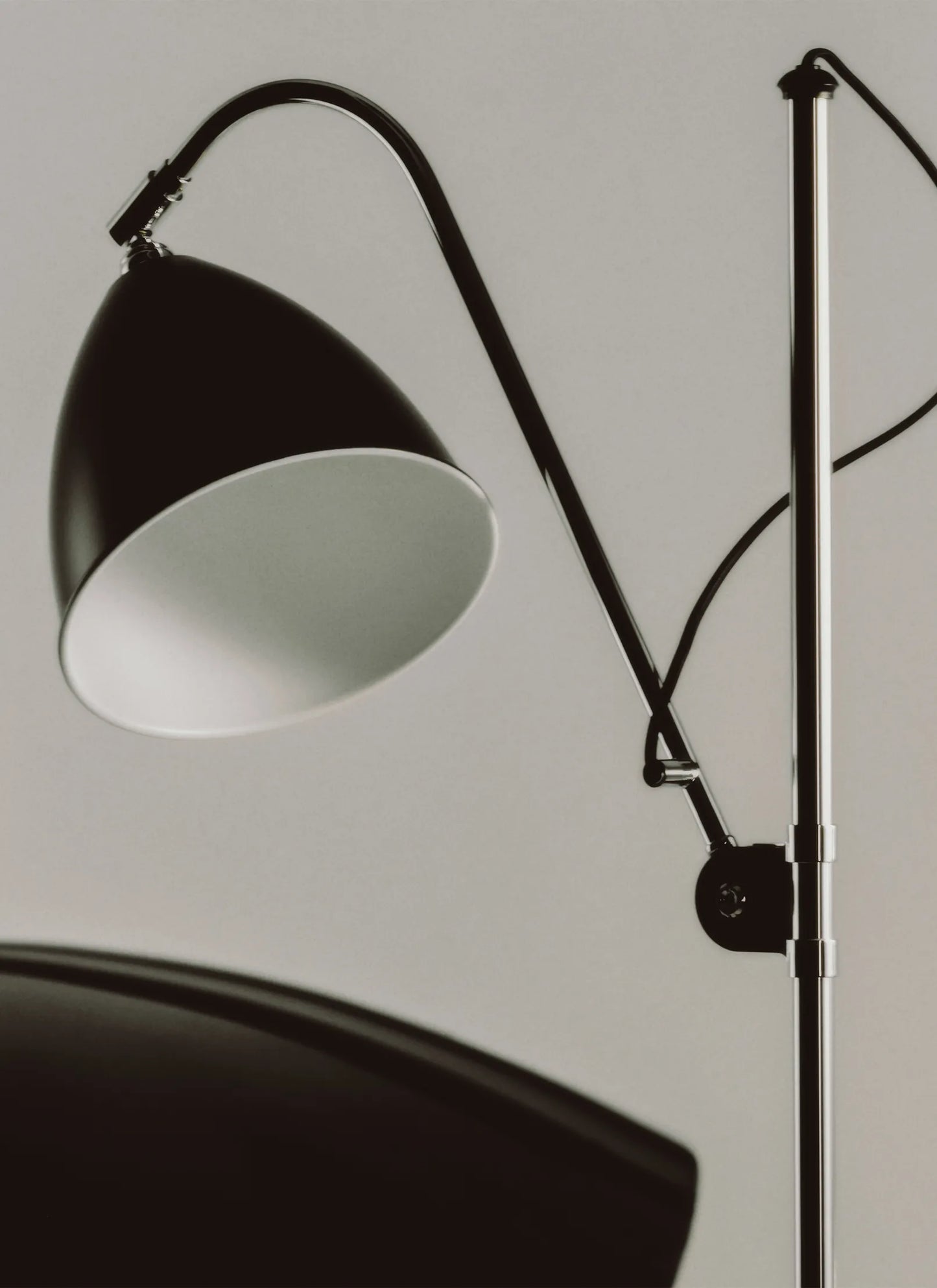 GUBI Bestlite BL3 Floor Lamp - Chrome Base