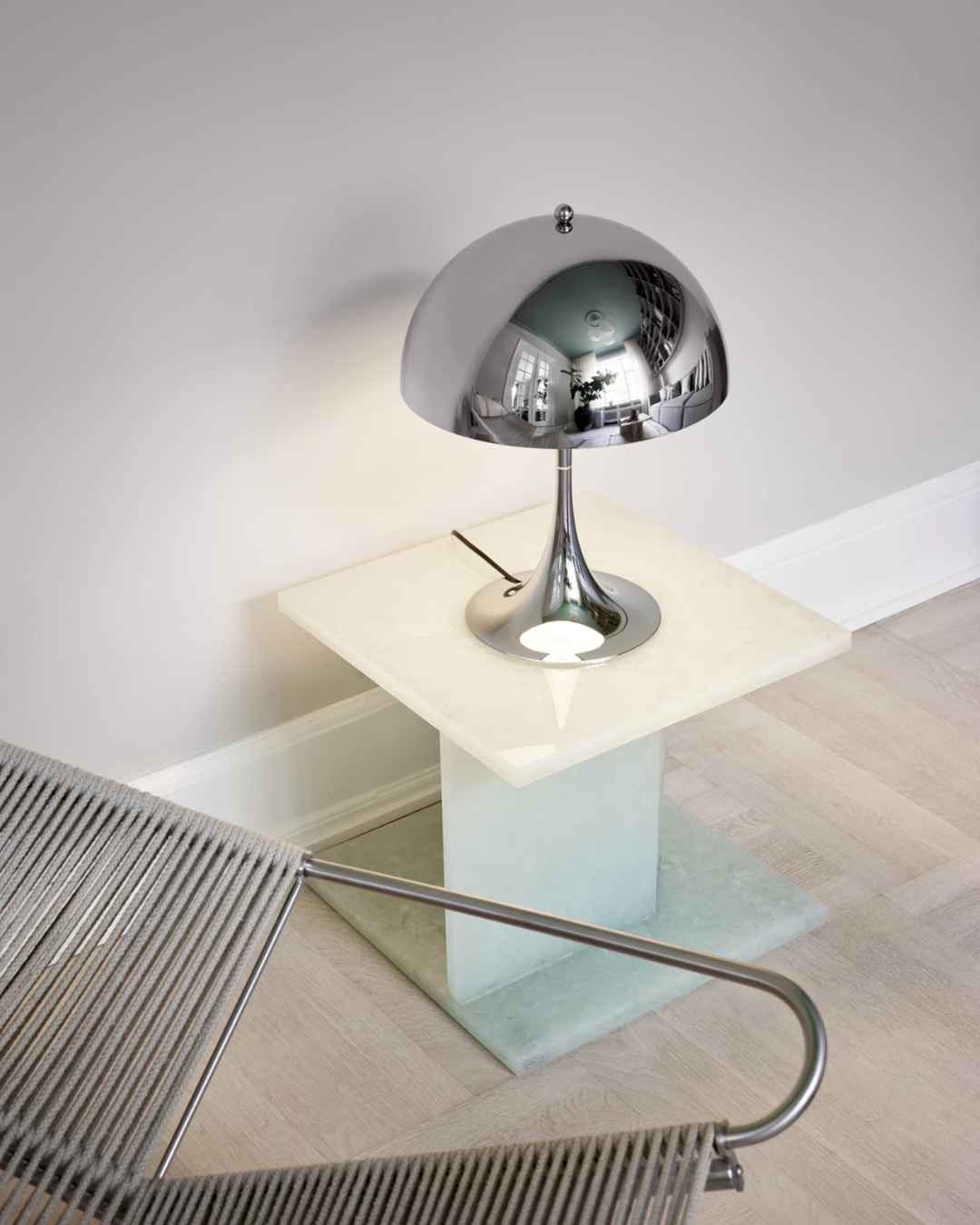 Louis Poulsen Panthella 320 Table Lamp