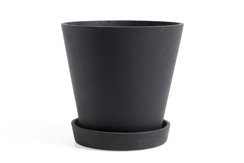 Hay Flower Pot with Saucer Black