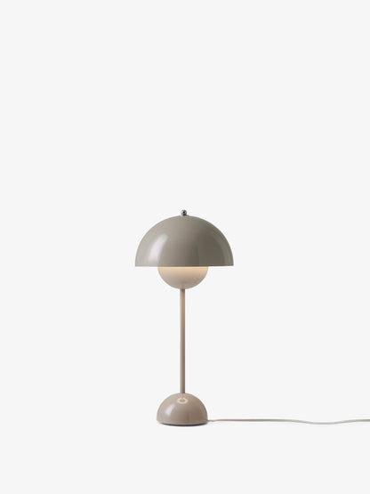 &Tradition Flowerpot VP3 Table Lamp