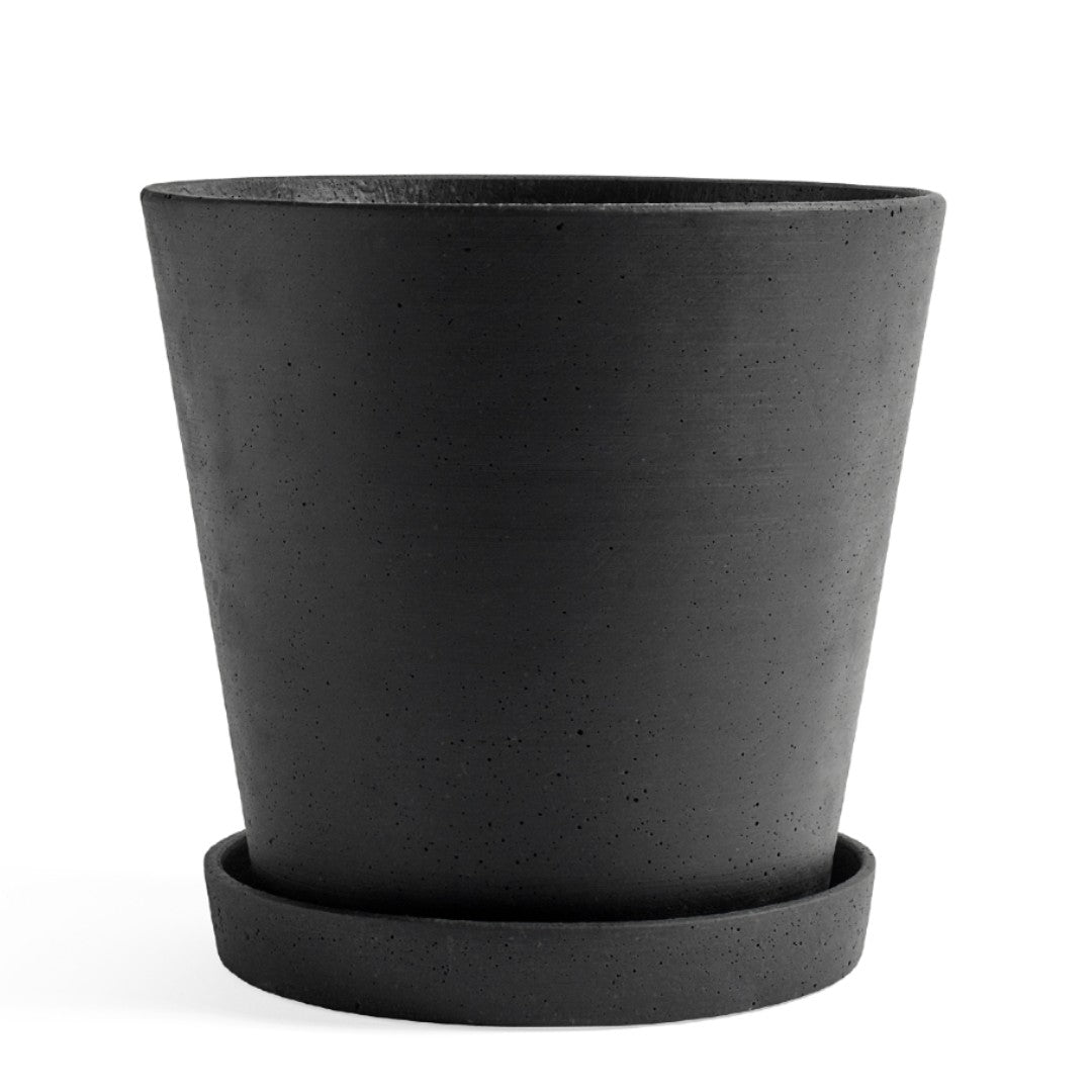 Hay Flower Pot with Saucer Black