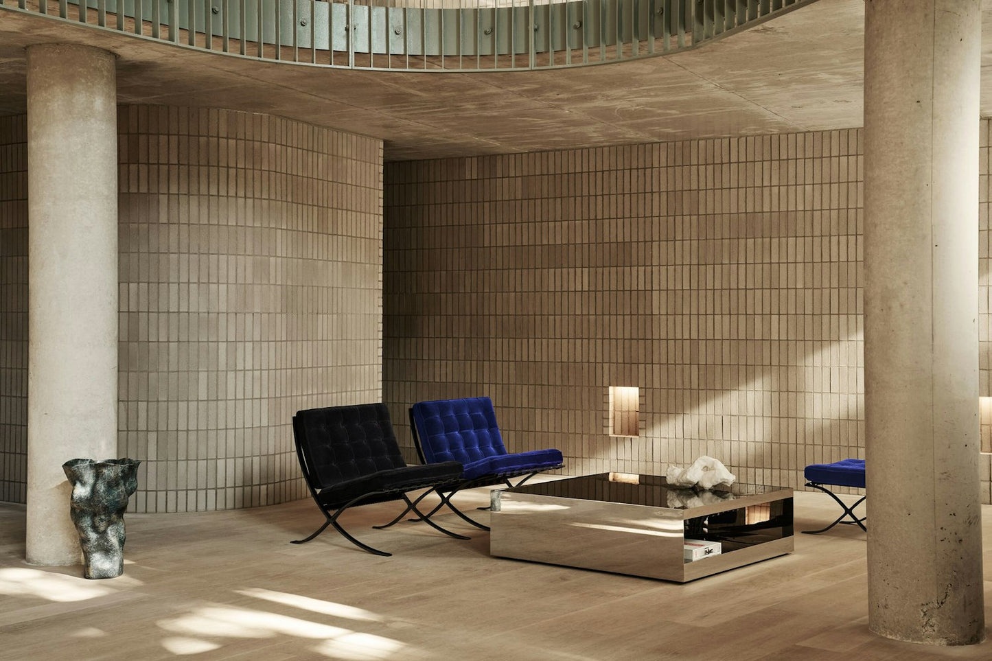 Knoll Barcelona Chair Relax