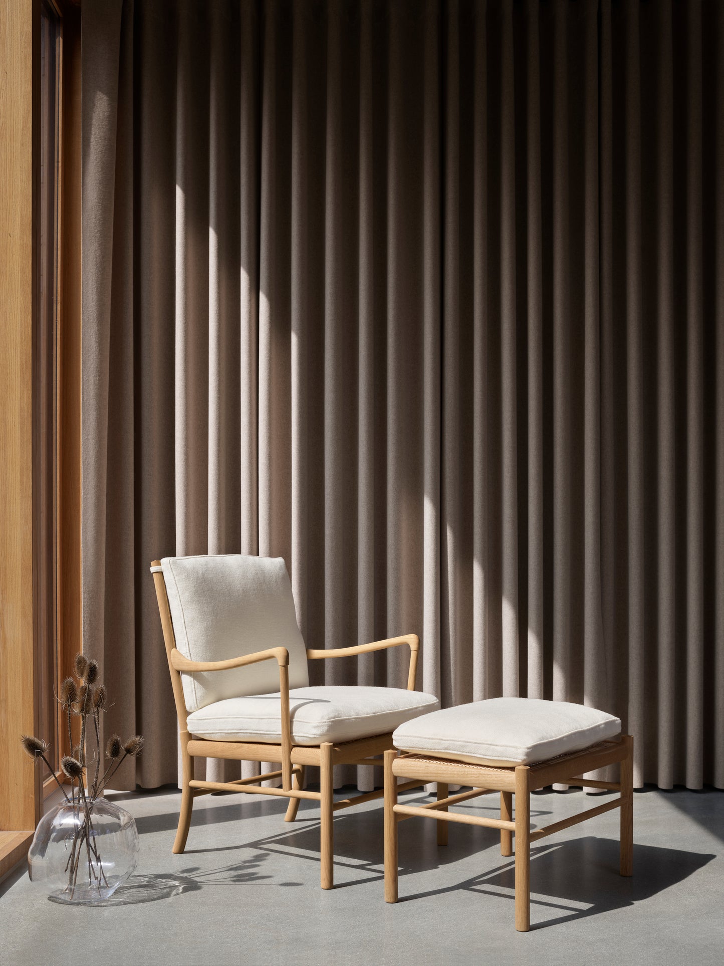 Carl Hansen & Son OW149F Colonial Footstool