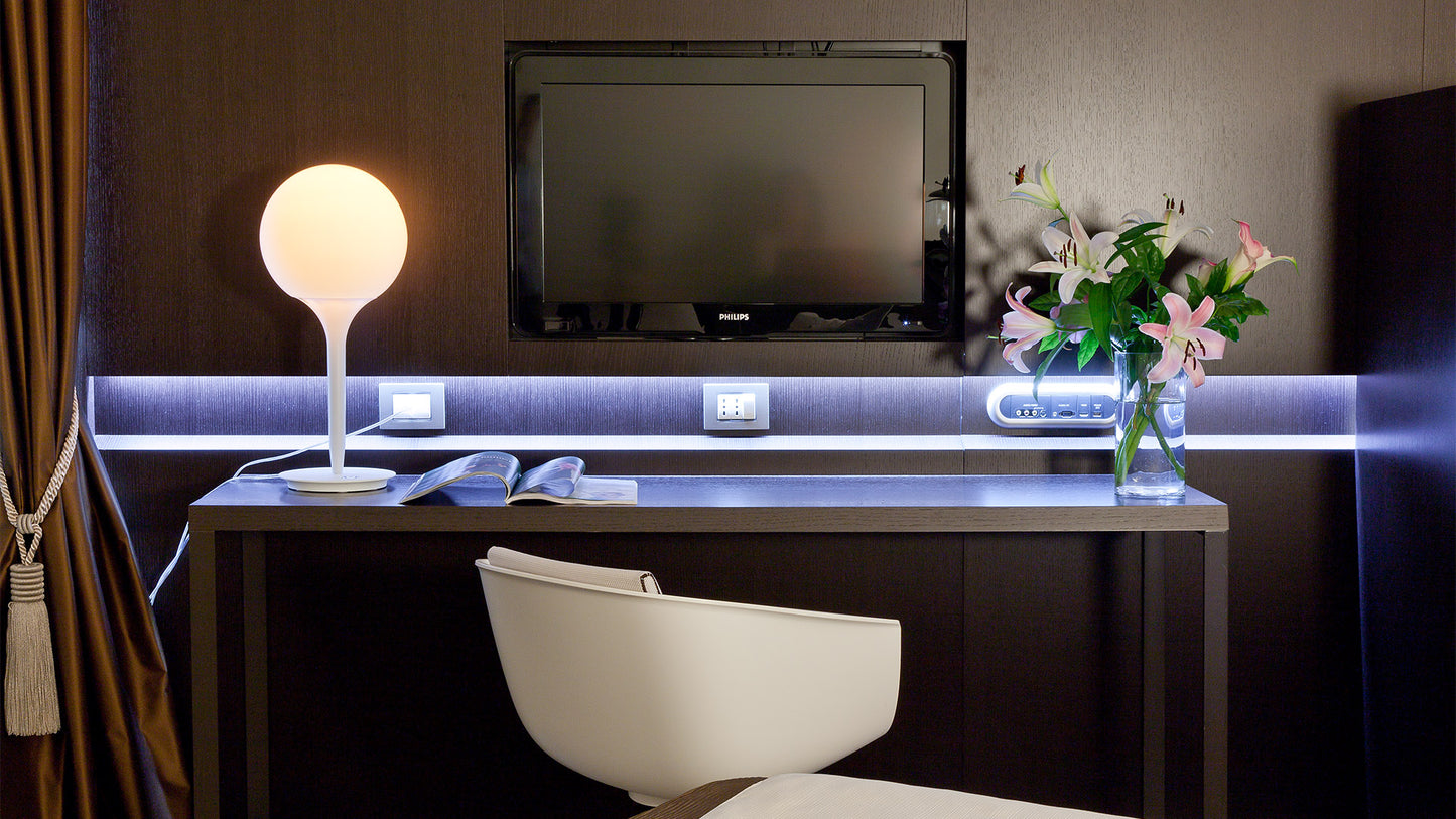 Artemide Castore Tavolo Table Lamp