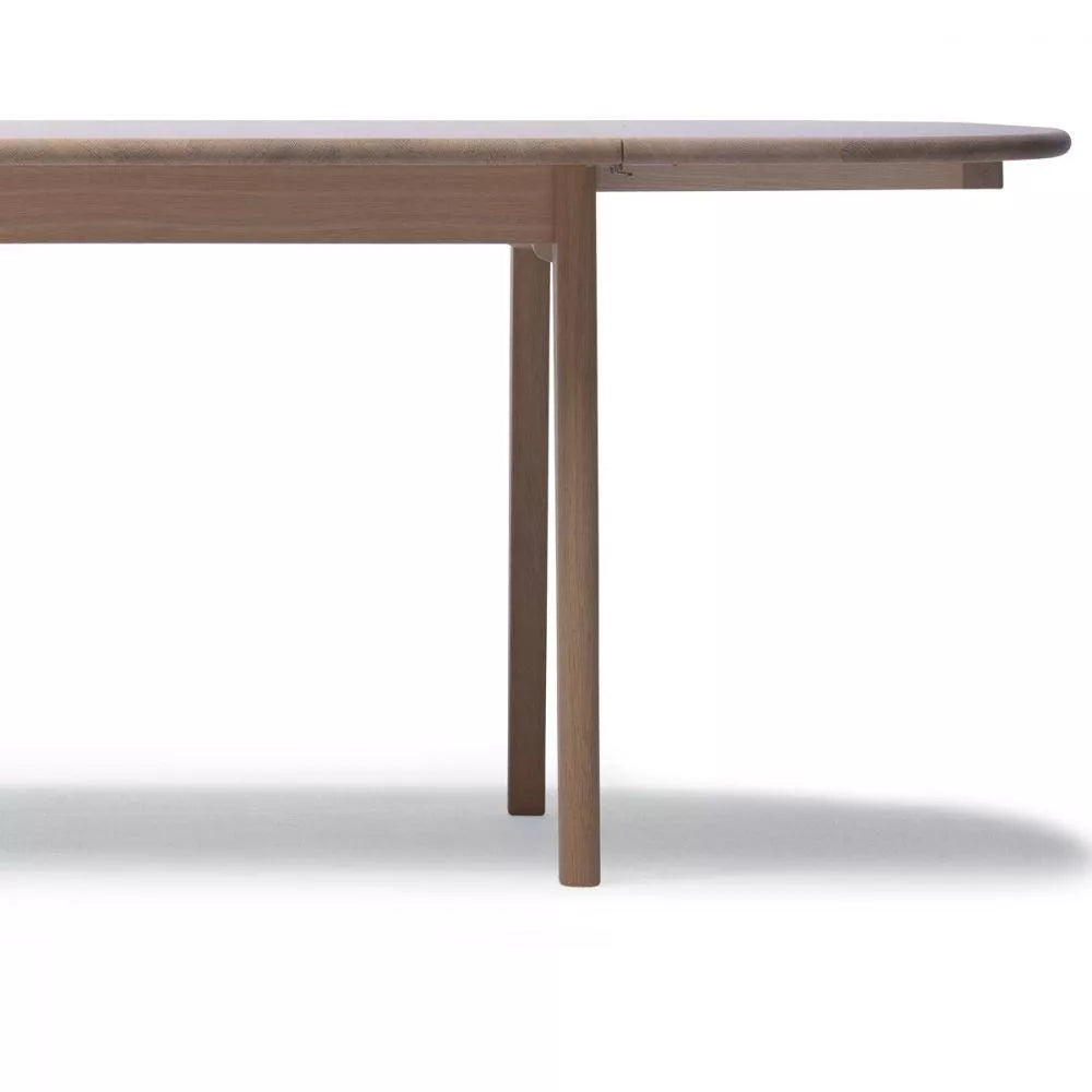 Carl Hansen & Son CH002 Dining Table