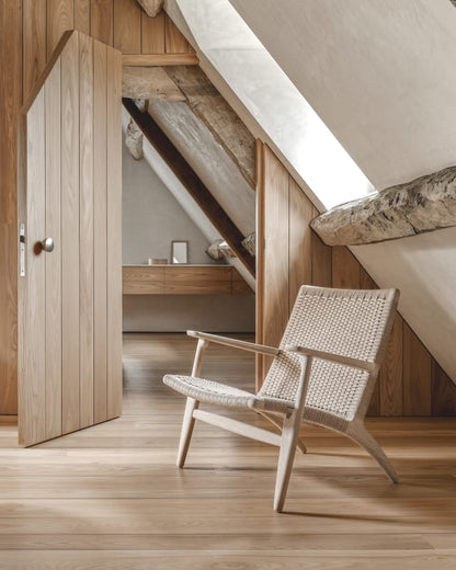 Carl Hansen & Son CH25 Lounge Chair