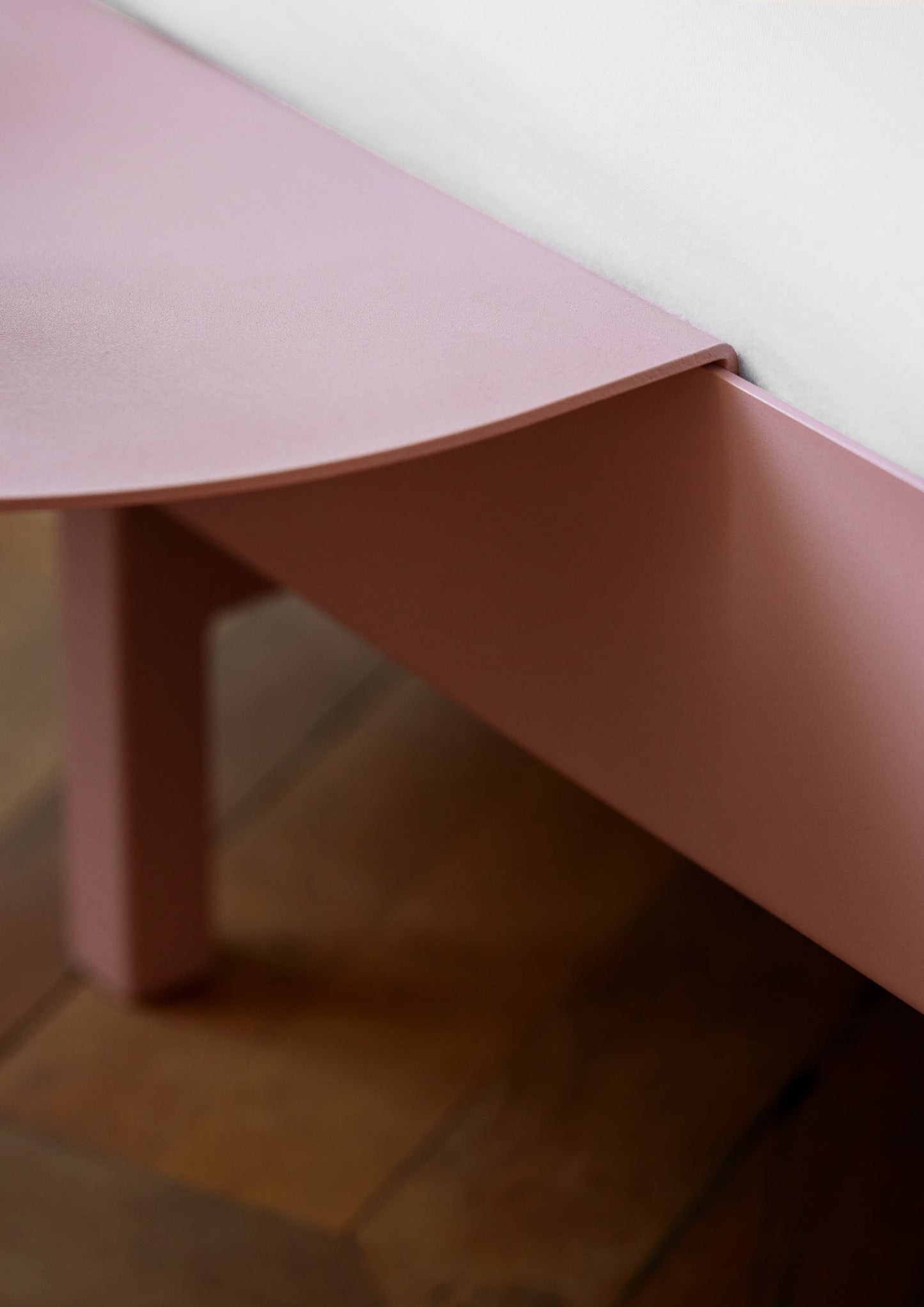 Moebe Expandable Bed: 90-180cm High