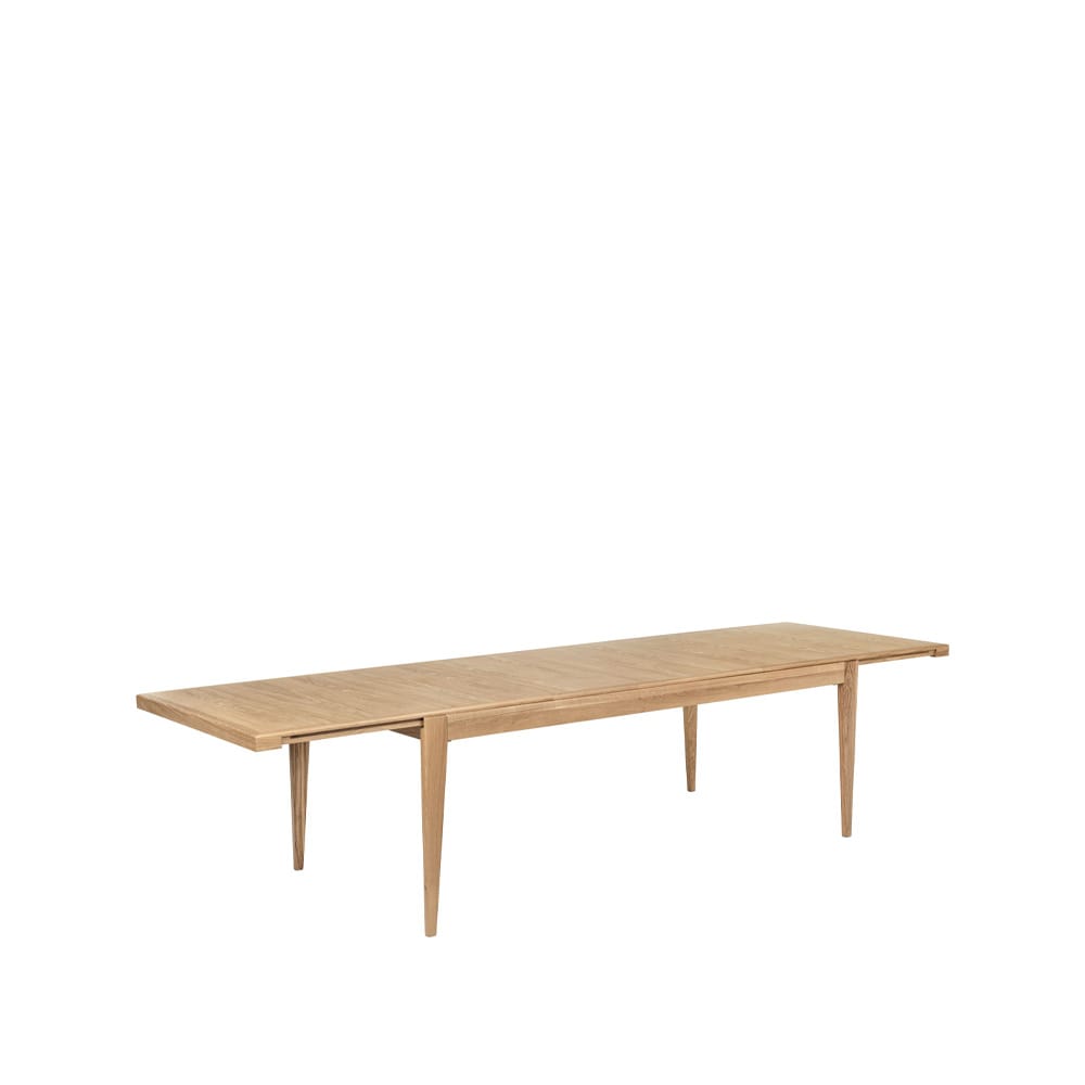 GUBI S-Table Dining Table