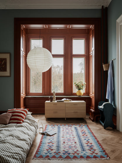 String Relief Chest of drawers, low