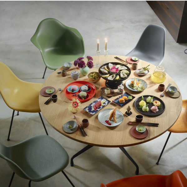 Vitra Eames Segmented Round dining table lifestyle contemporary designer furniture