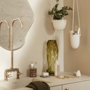 Ferm Living speckle hanging pot off white