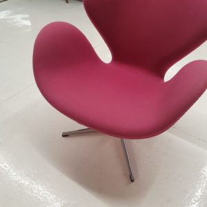 Fritz Hansen Swan Lounge Chair Pink Ex-display